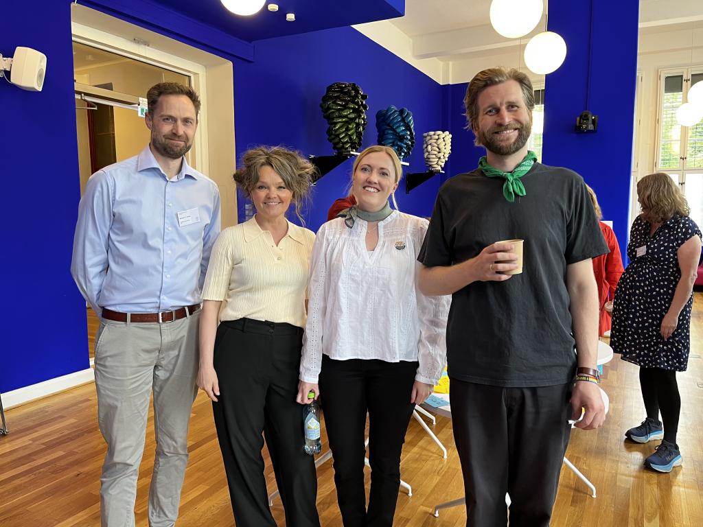 Benjamin Brodie, Kirsten Eidsaa Hall, Cathrine Silju Warnes og Adrian Paulsen) 